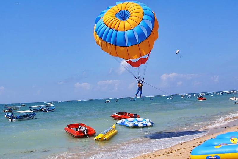 parasailing bali